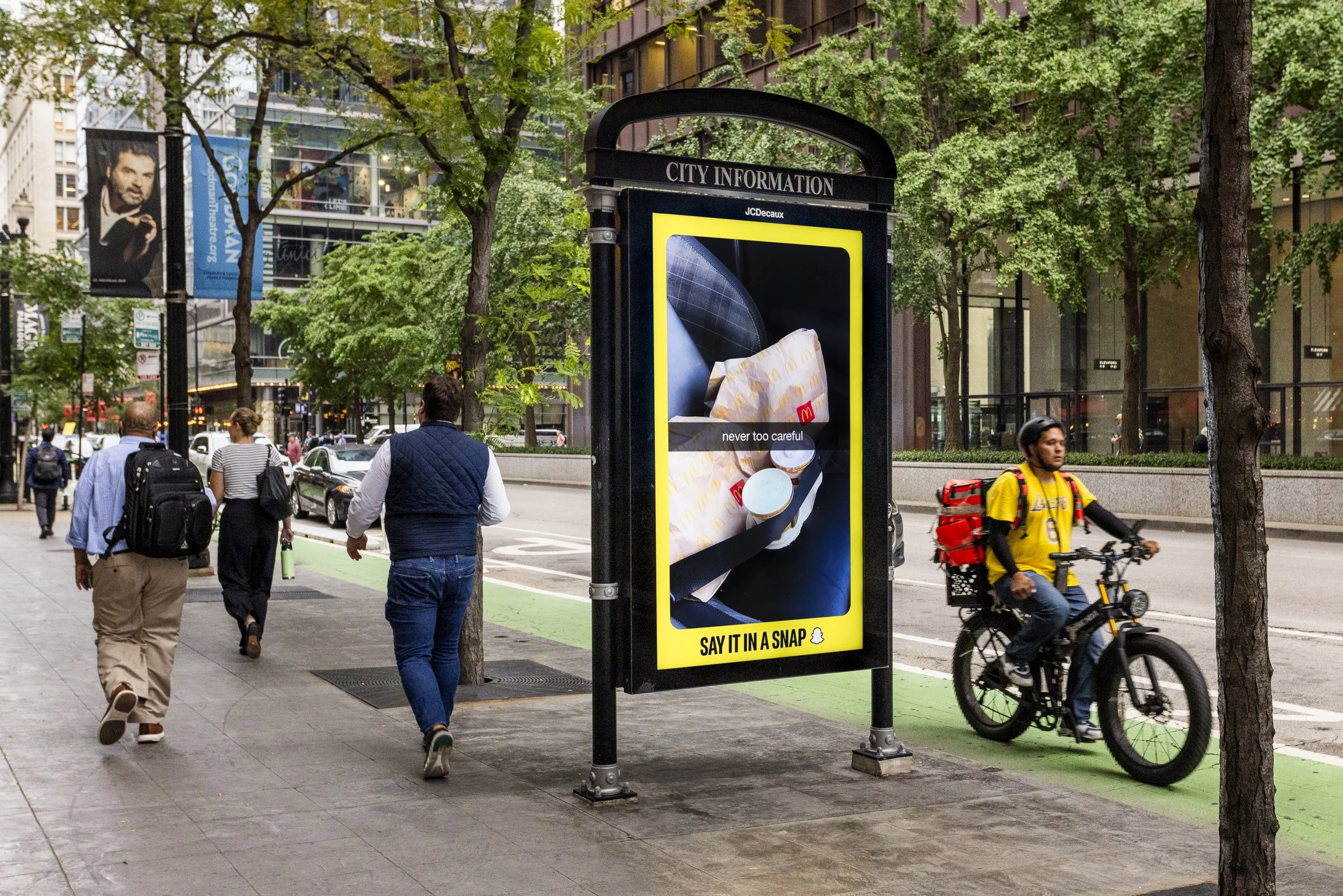 Chicago Street Furniture - Glamour 1.jpg