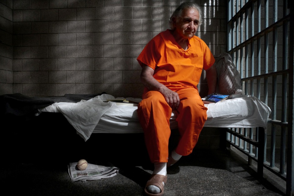 Bernie-Maddof-by-Peter-Rad-outtake.jpg