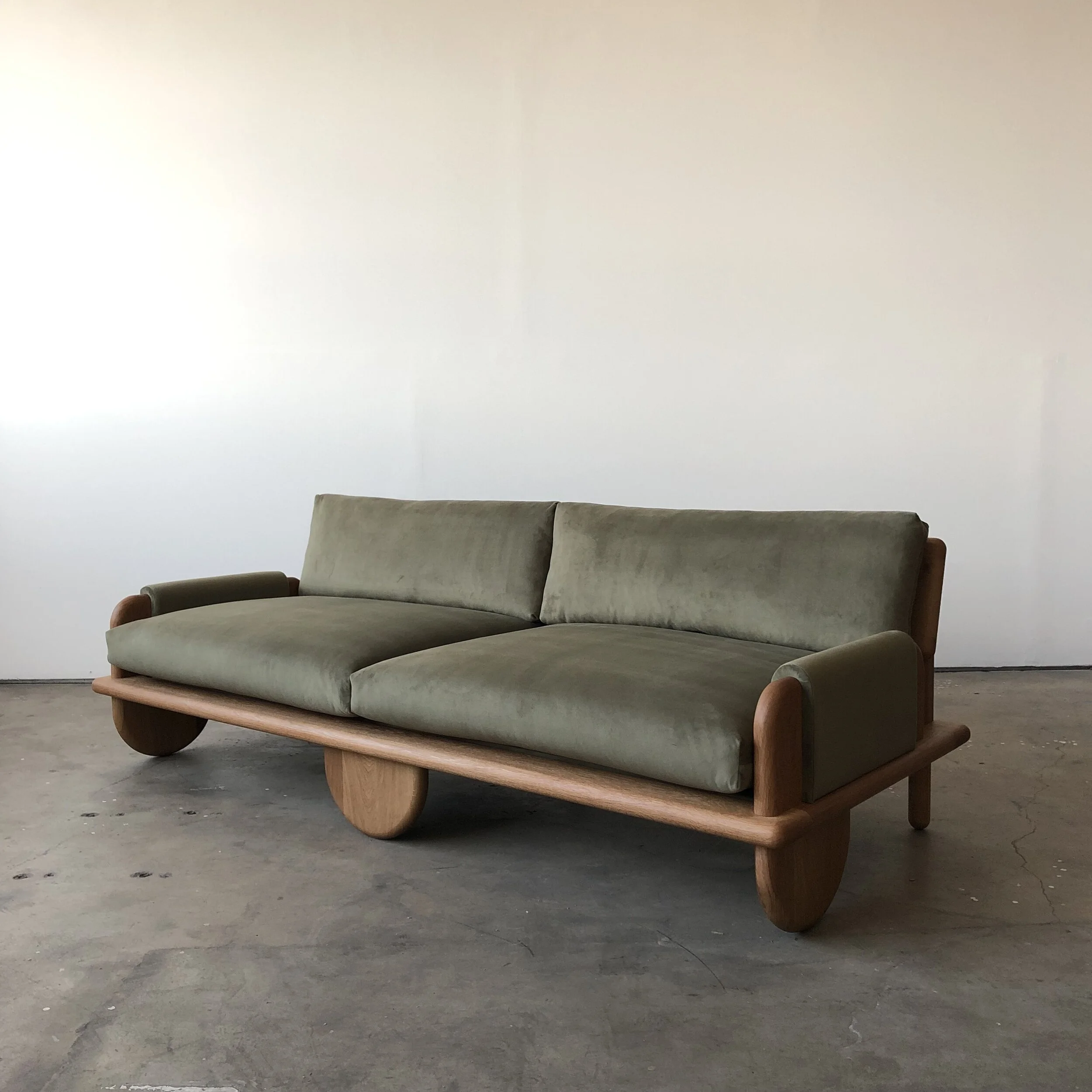 Armand-Apt-Sofa-Velvet-MossGreen-3.jpeg