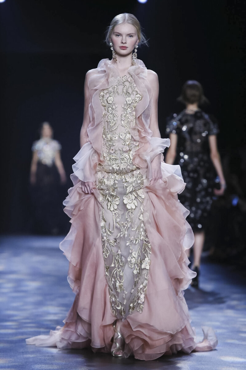 Marchesa-Ready-To-Wear-Fall-Winter-2016-New-York-8617-1455730371-bigthumb.jpg