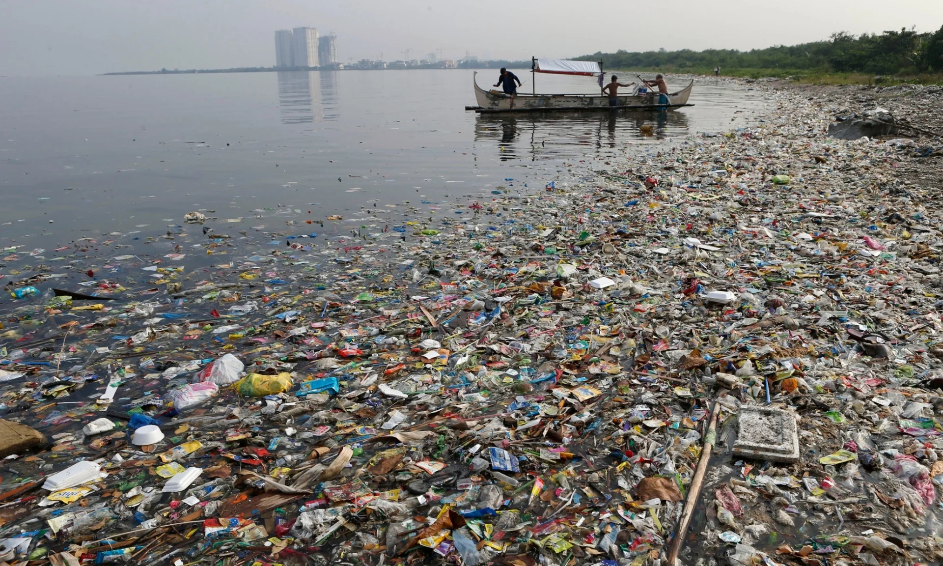 http://www.nationofchange.org/2015/02/18/8-million-metric-tons-plastic-dumped-worlds-oceans-year/