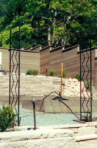 zigzag-garden-trellise.jpg