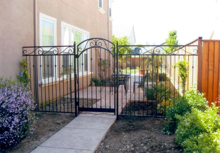 side-access-gate.jpg