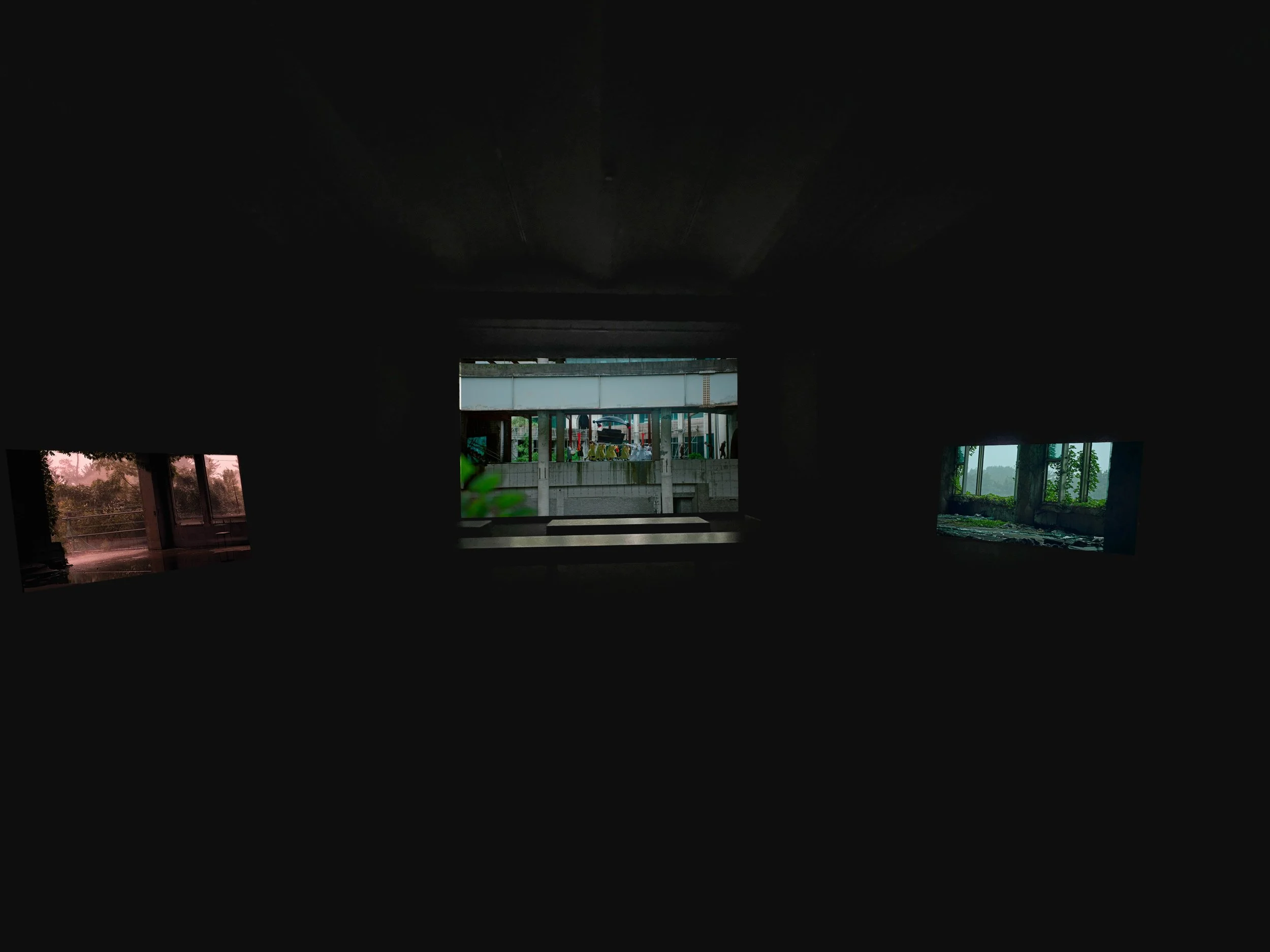 Vienna Secession: Burial of this Order (center) exhibited with Sorrow Waters this Land (left) and Dokkaebi (right)