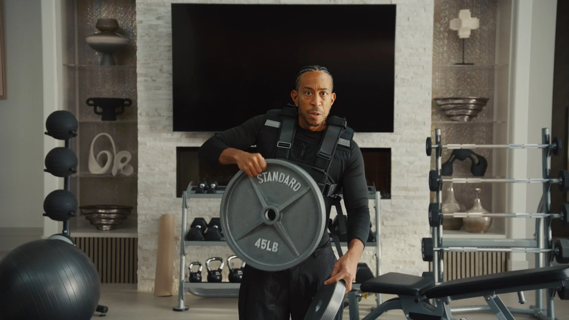 MIAE6017700H_OAD_WhenHealthGetsLudacris_WeightedVest_social_ecomm_16x9_0322.jpeg