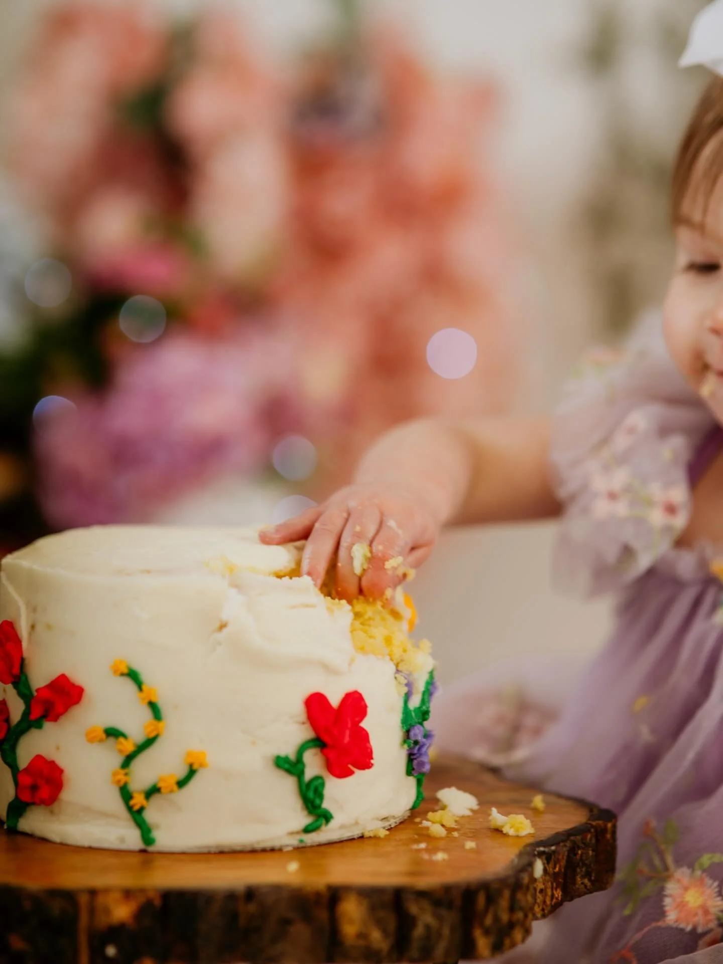 We got lost in a fairy garden this afternoon and I can&rsquo;t wait to share the fun! #cakesmash #fairyfirstbirthday #cakesmashphotographer #arklatexphotographer