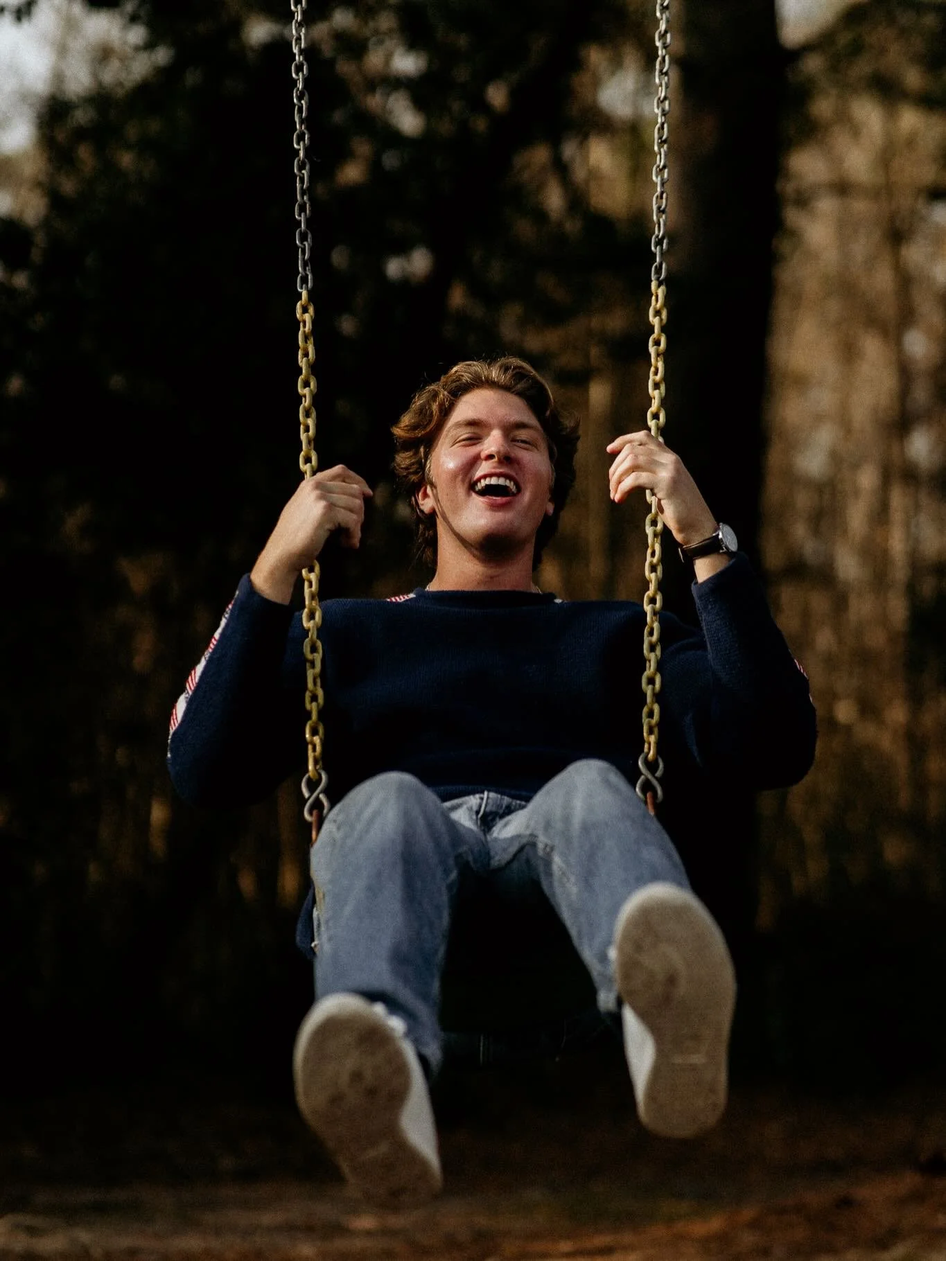 Been waiting to do this #seniorsunday #11yearsago #justaswingin #seniorphotographer #morethanasession