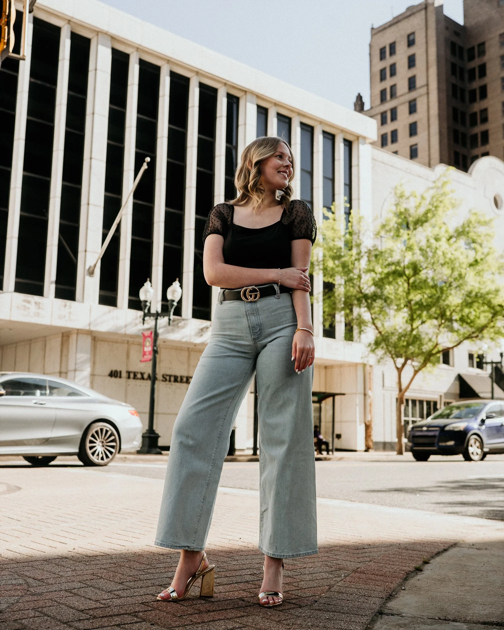 looking at this beautiful weekend ahead like 🤩 #downtownseniorinspo #seniorphotographer #seniorsession