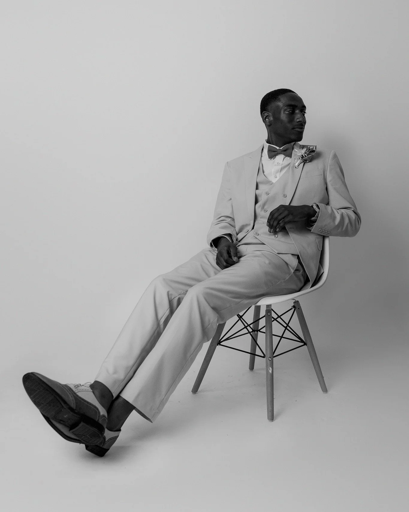 I said we were keeping it simple and editorial in the studio and dadgummm they brought it 🔥🔥 Praying they had a blast and a safe night, can't wait to share all the gorgeous shots from tonight!

#calliejophotography #studiosession #promminis