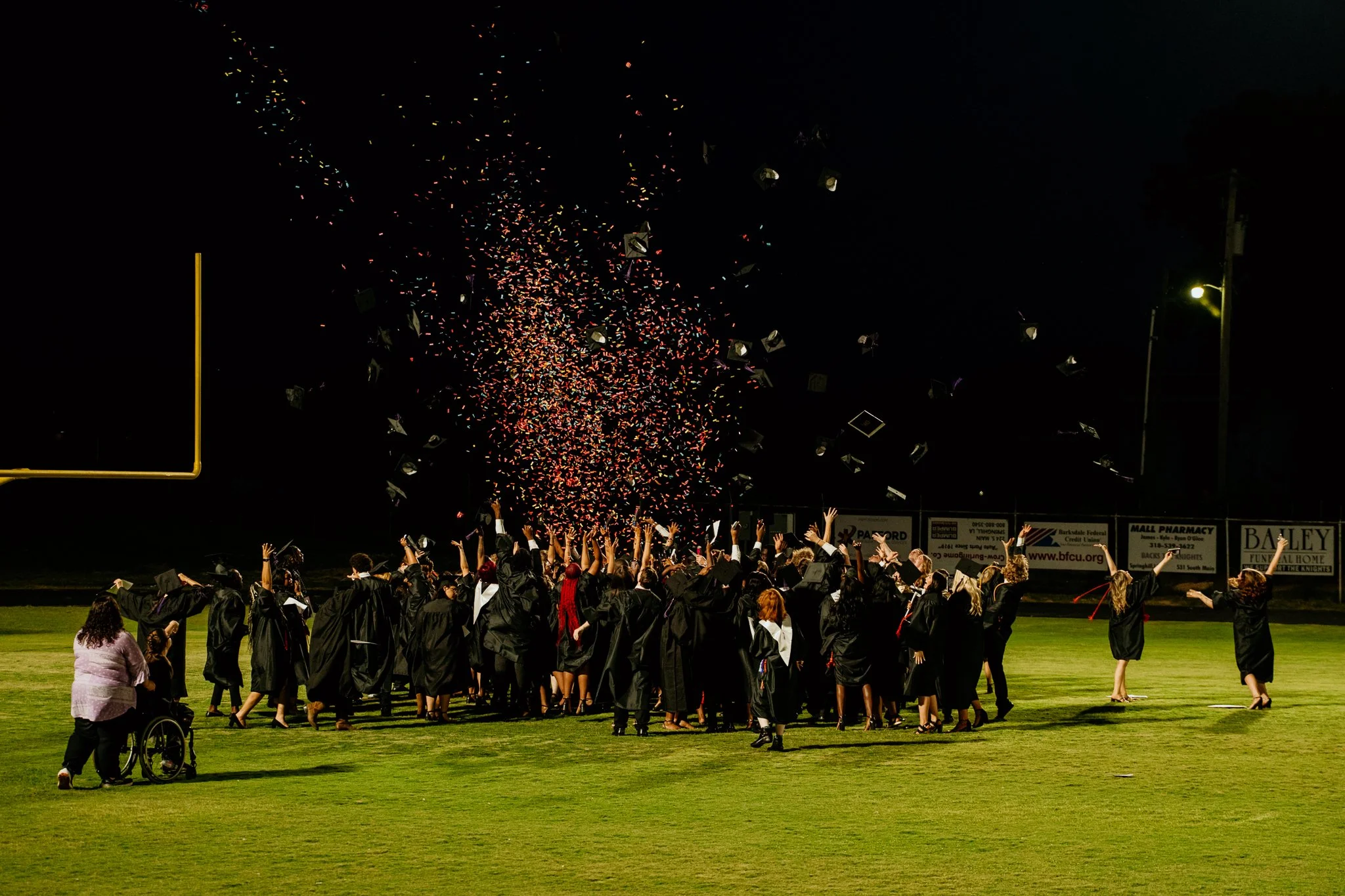 NW Graduation gallery is up! ‼️PLEASE READ REAL QUICK‼️
▪️Downloads are free ~ they're social media size, printable up to 8x10
▪️DO NOT SCREENSHOT. It will be crap quality. Take the second to save it to your device.
▪️DO NOT PUT FILTERS on my work pl