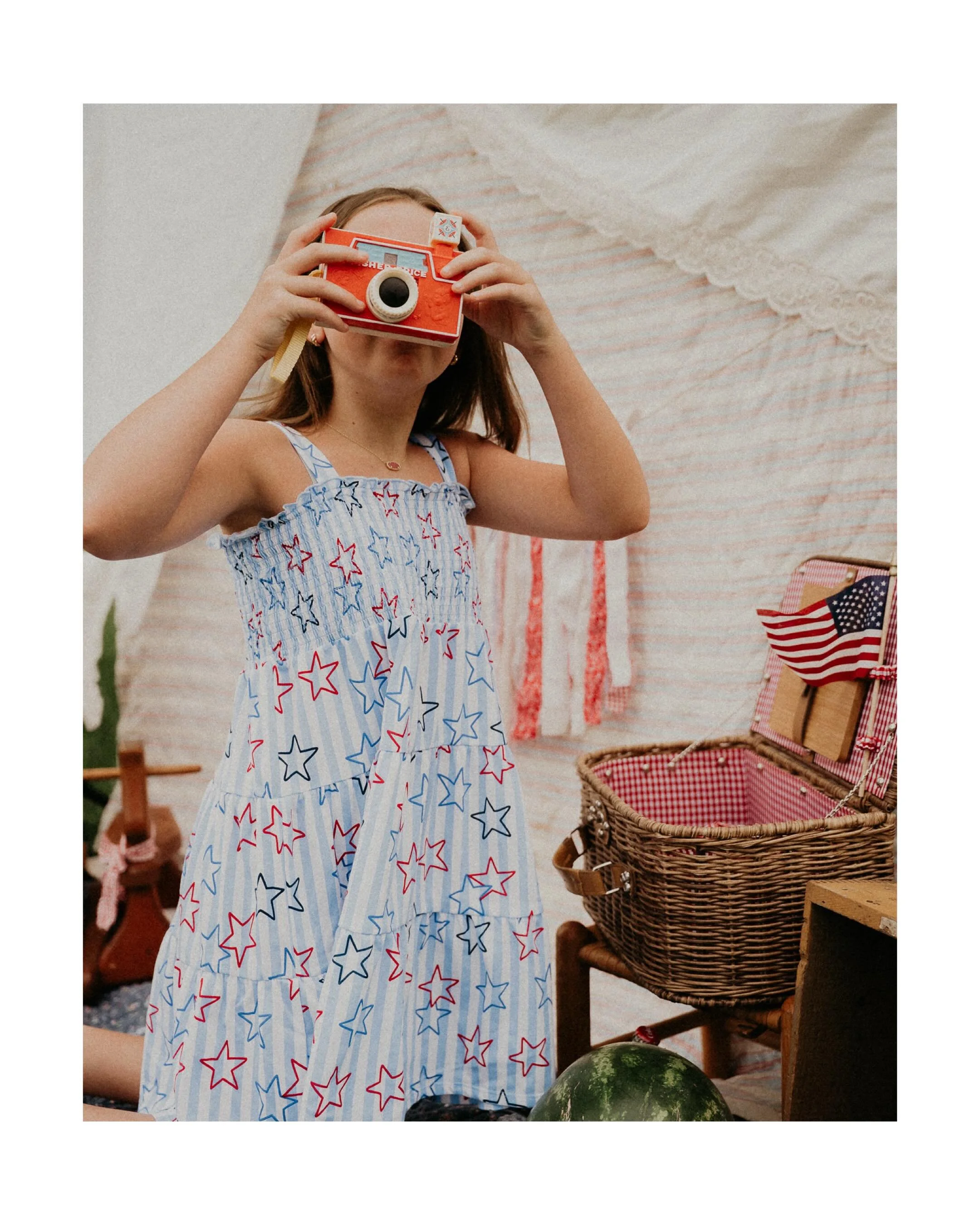 The star of the show for patriotic pop ups&hellip; @fisherprice disk camera and I&rsquo;m here for it! Teach them young to capture every moment 📸

Childhood photography | Patriotic Pop Up Mini&rsquo;s | Americana