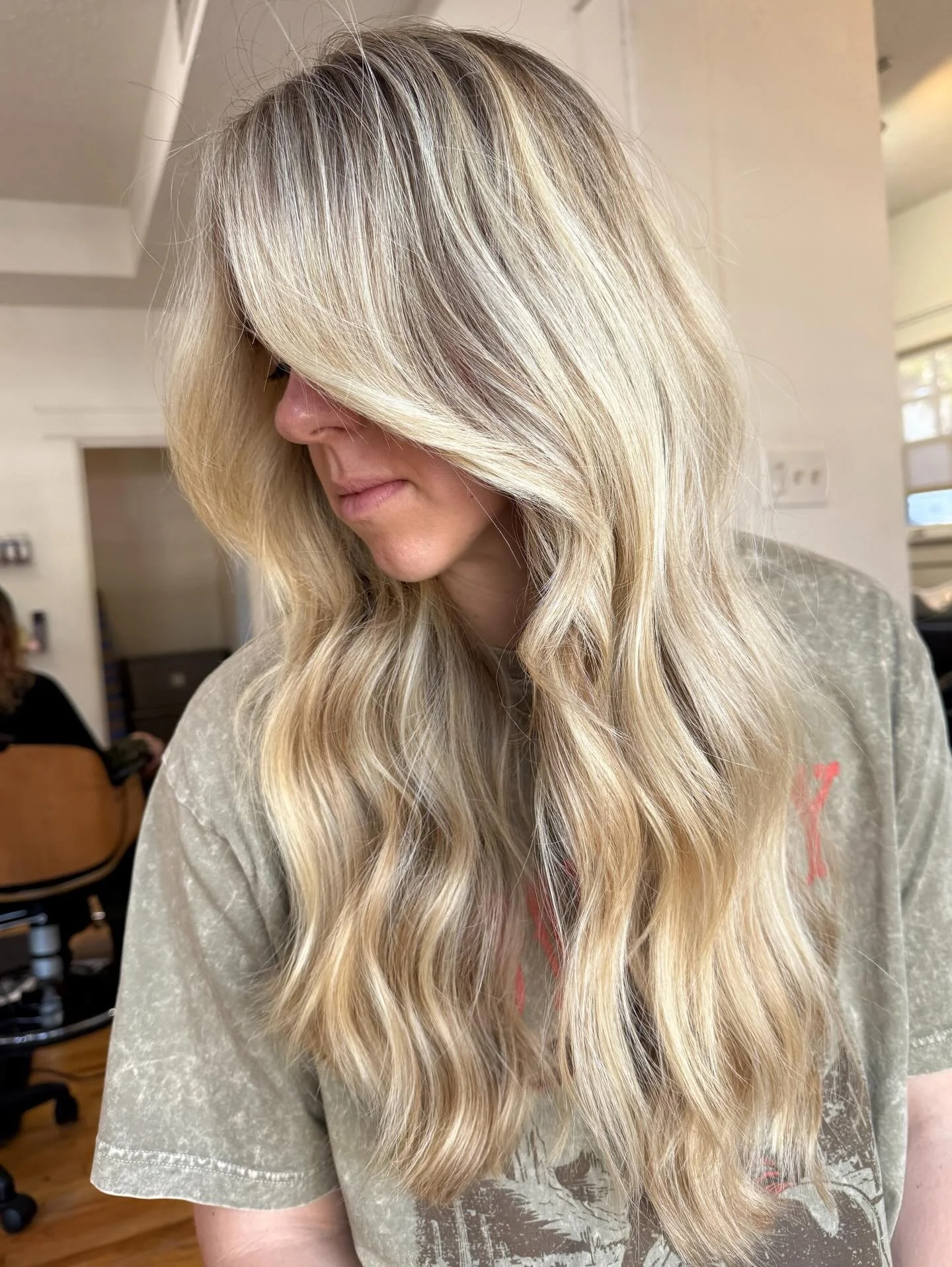 My blonding prices have been updated for new and existing clients!

On the Phorest Go Online Booking site:
Staff-> Meagan-> Blonding-> Choose Partial/Full->Choose Finish (standard haircut or blowdry)

All blonding services include a deep 