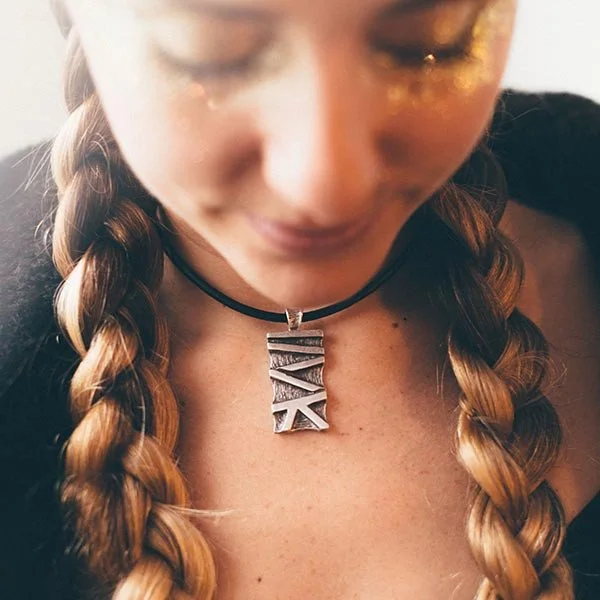 una2 necklace.jpg