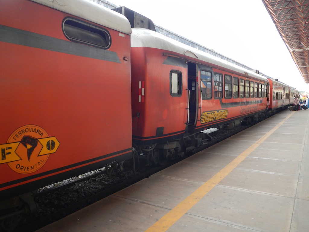 Train, Santa Cruz, 23 Apr 2012