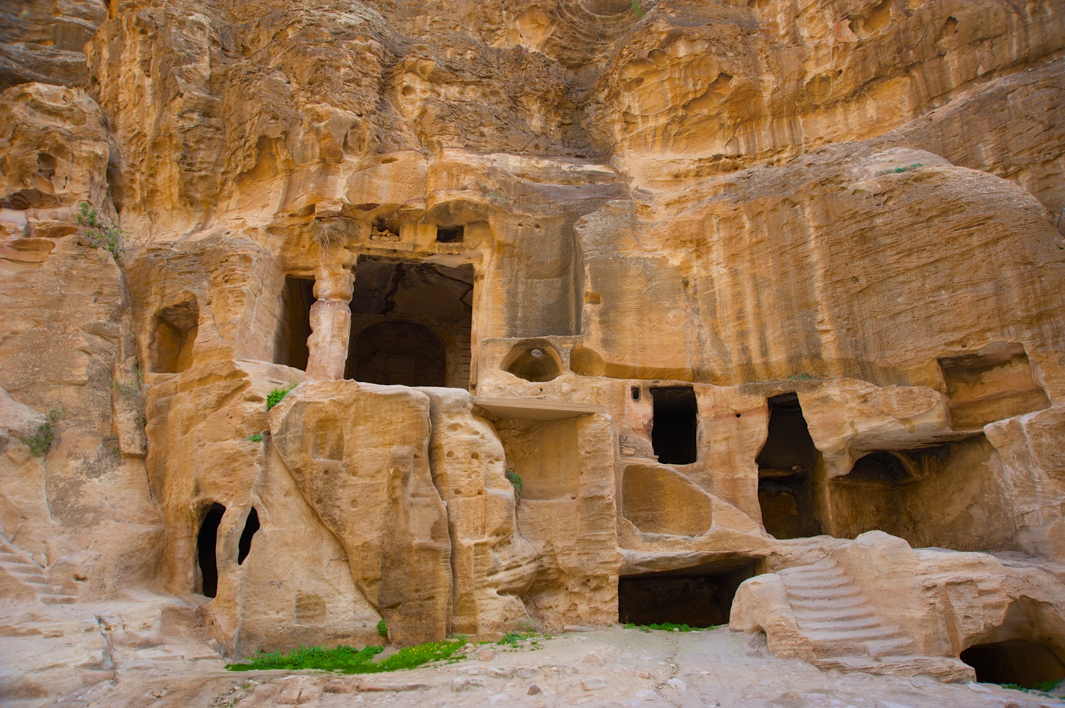  Biclinium, Al-Siq al-Barid (Little Petra) 