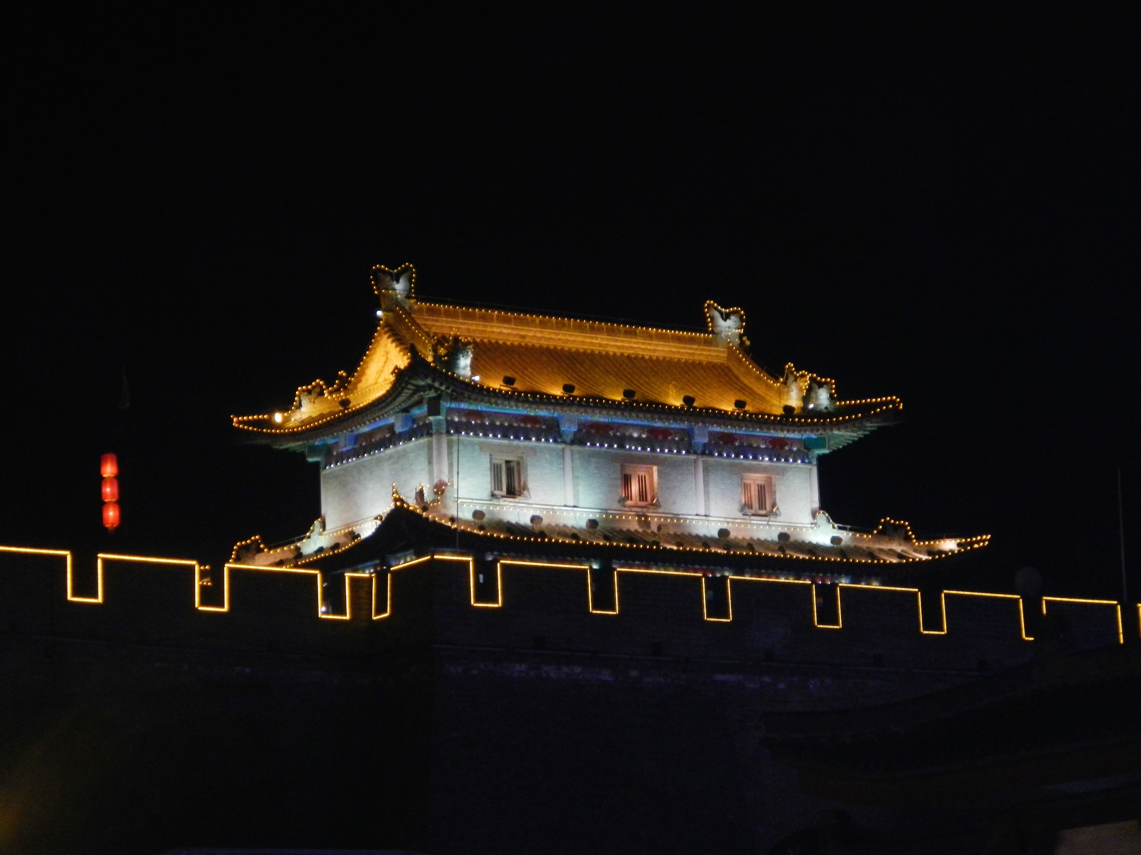  The Wall at night&nbsp;from the railway station, Xi'an 