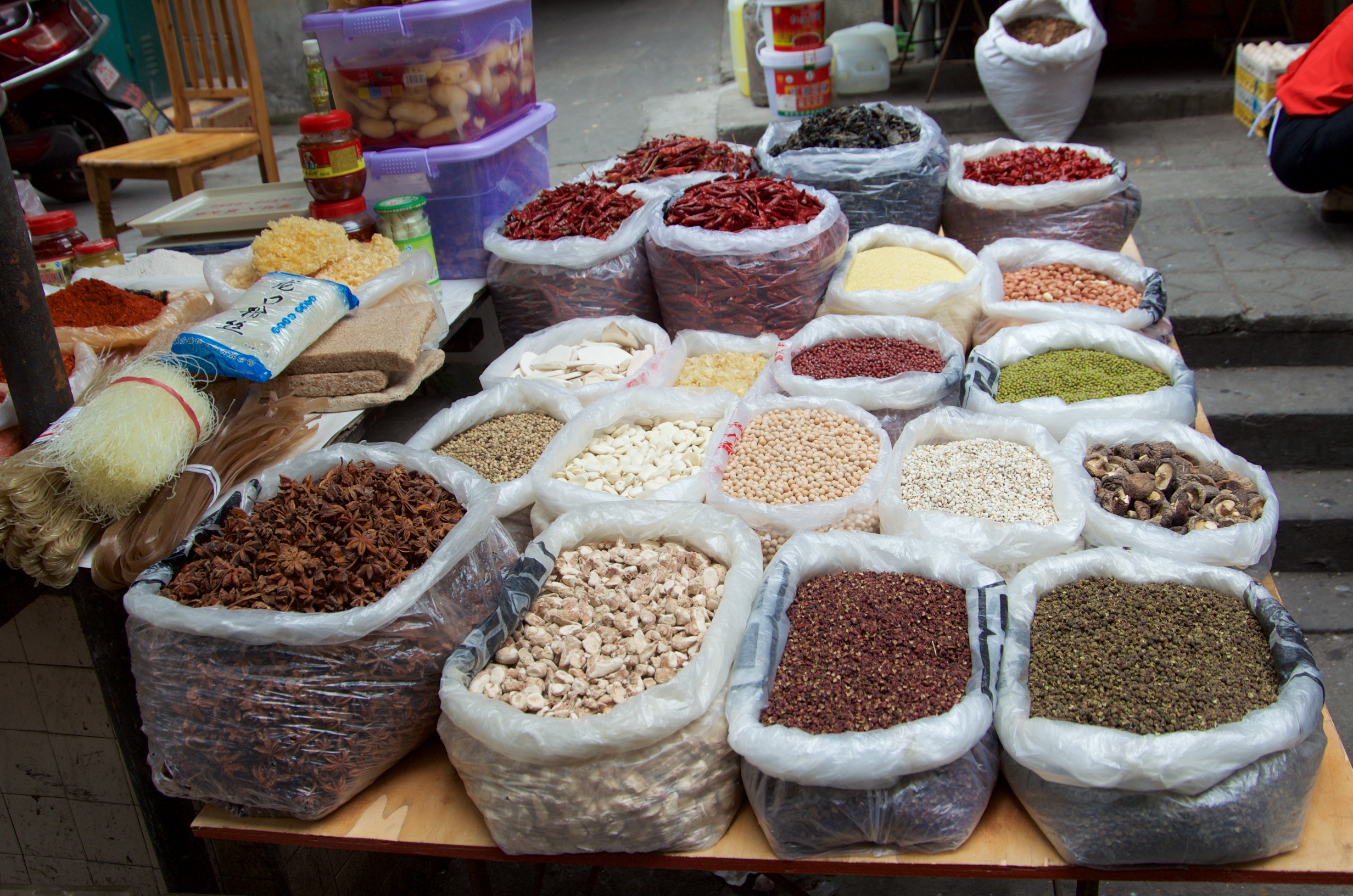  Spices and&nbsp;grains in the market, Leshan 