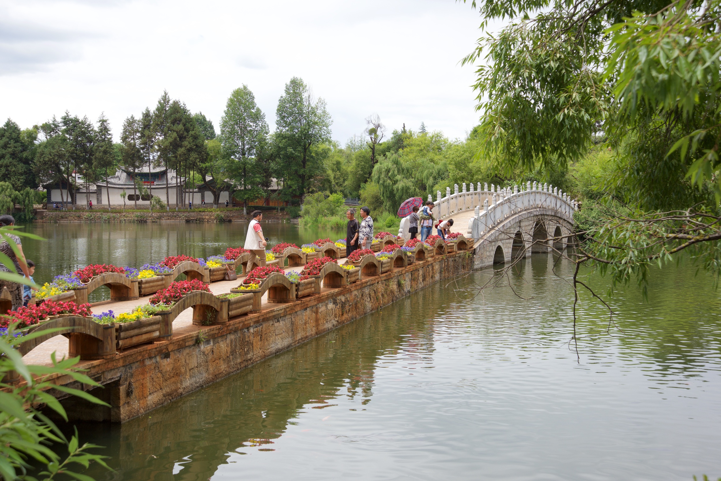  Shuocui (Five Arch Bridge) on Heilongtan (Black Dragon) Pool,&nbsp;Jade Spring Park, Lijiang 