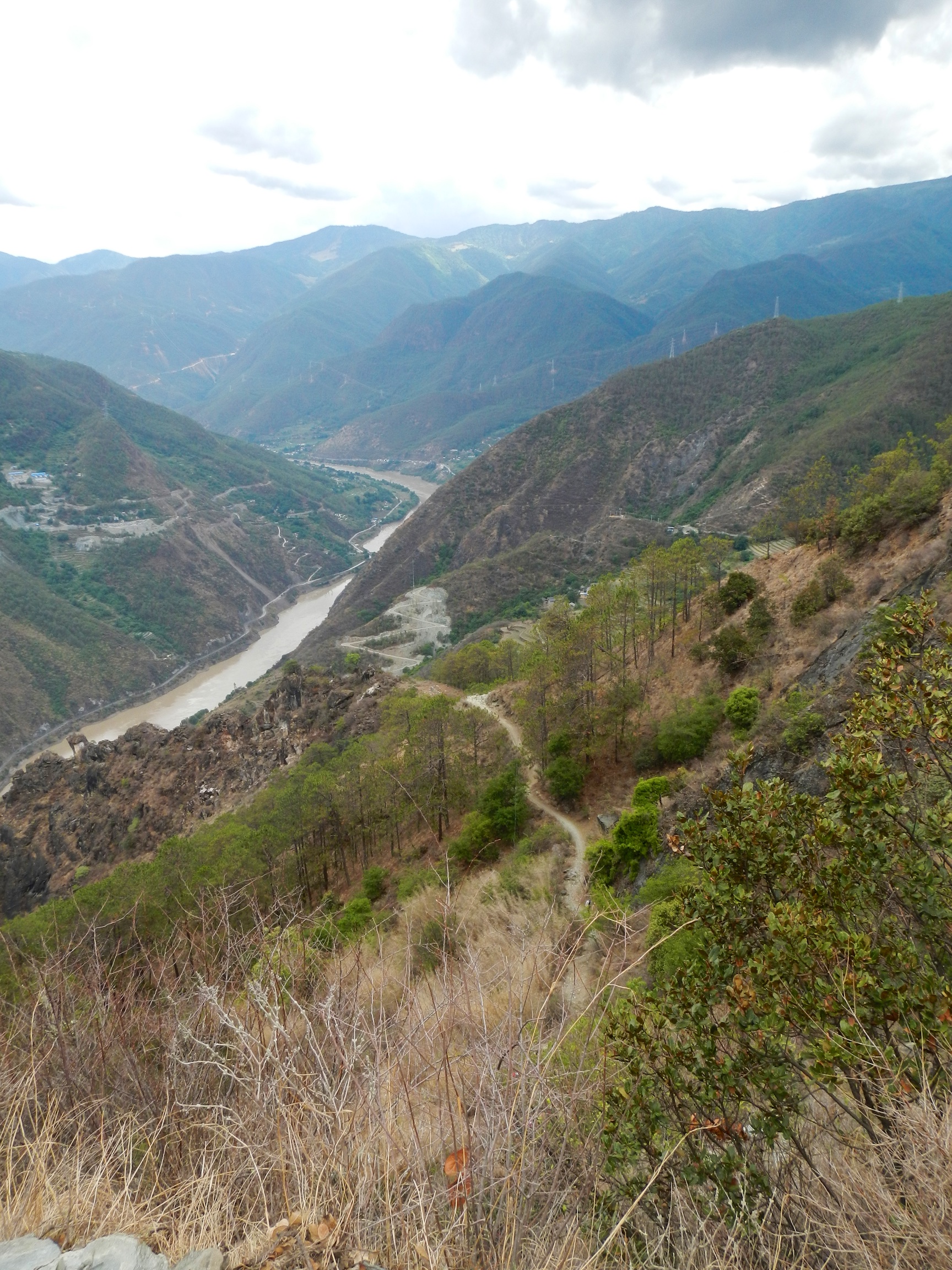 Scenery #6 from the high rooad, Tiger Leaping Gorge, China, 18 Jun 2015.jpg