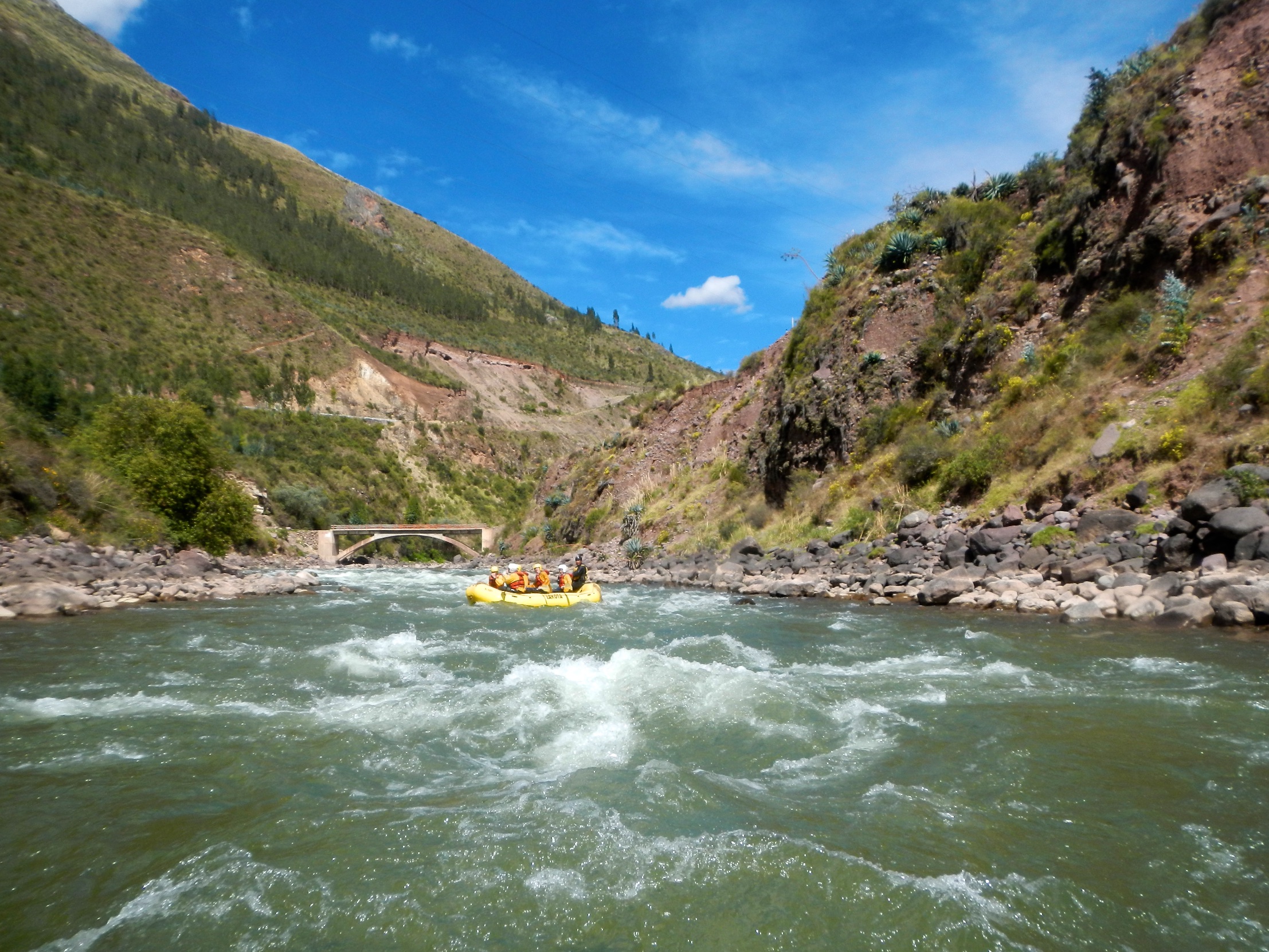  Rafting on Vilcanota River, near Cusco, Peru 