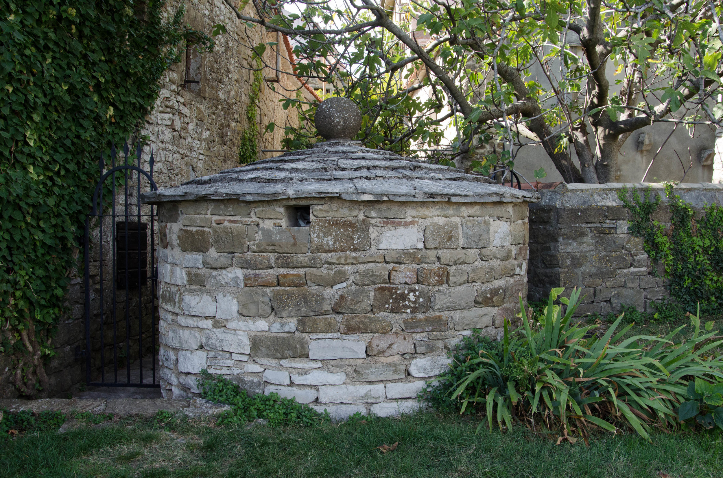 Water tank, Groznjan, Istria