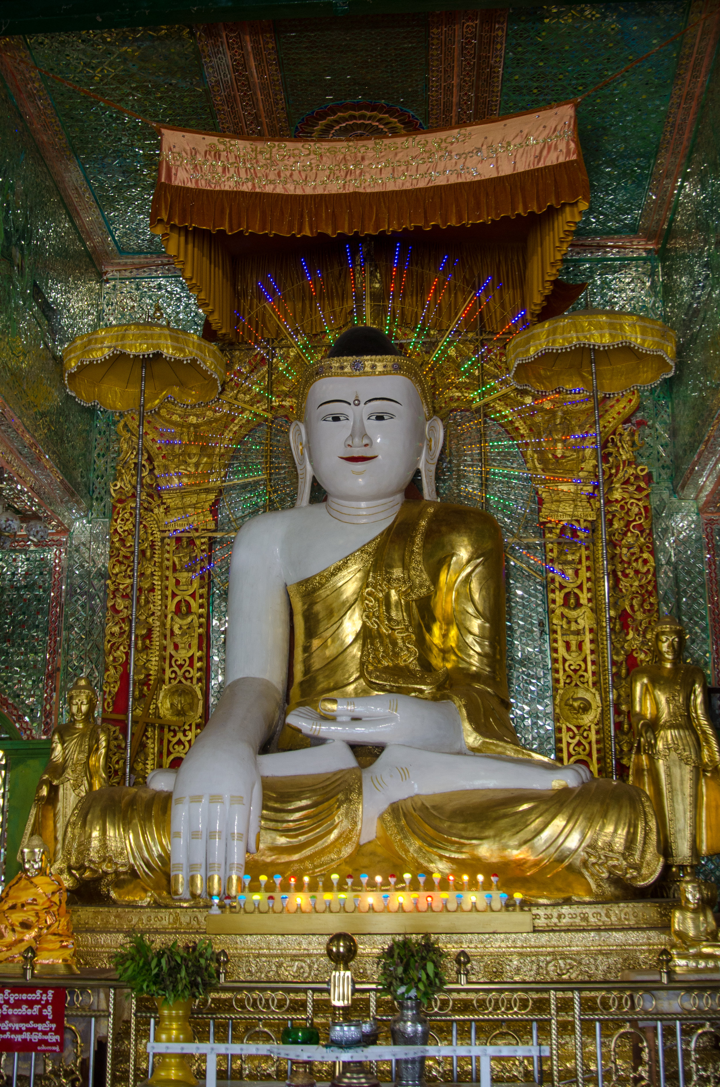 Buddah, Soon U Ponya Shin Pagoda, Sagaing Hills, Mandalay, Myanmar