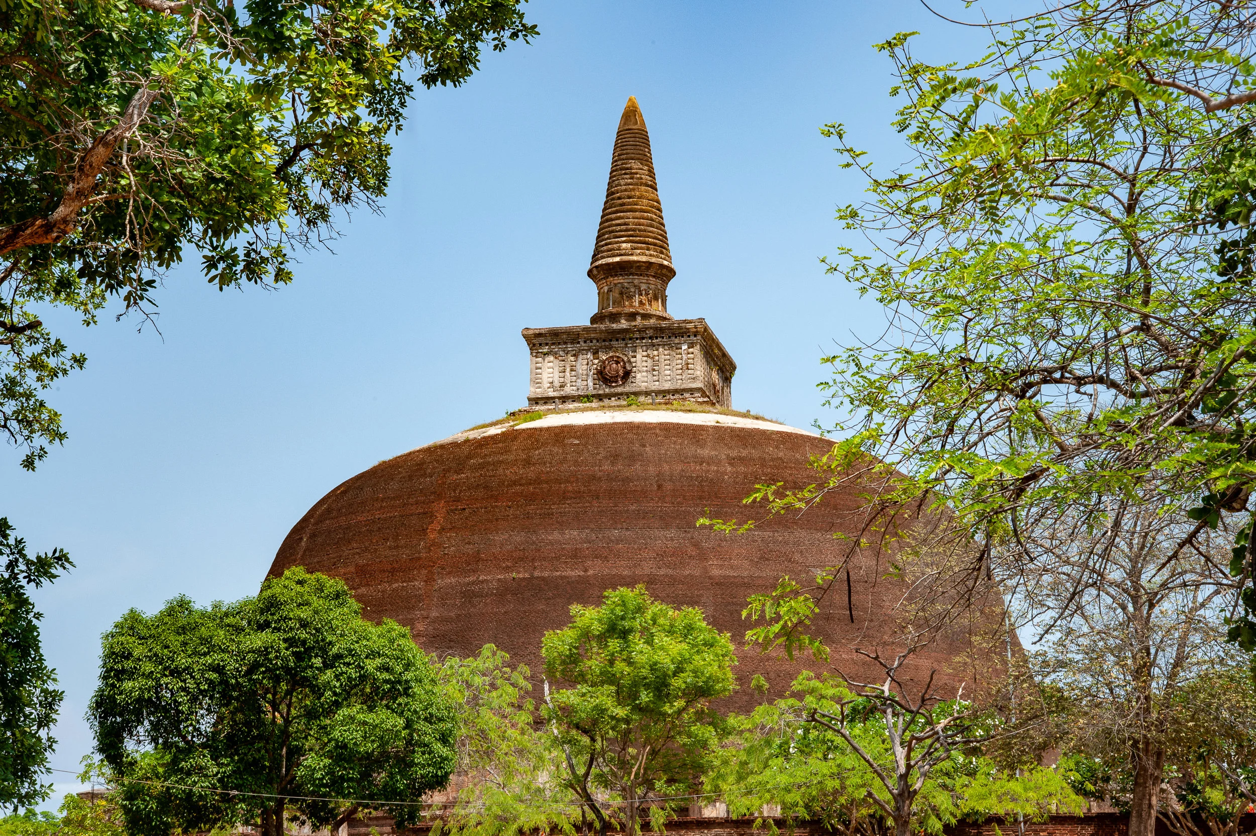 Giant stupa, Polonnaruwa