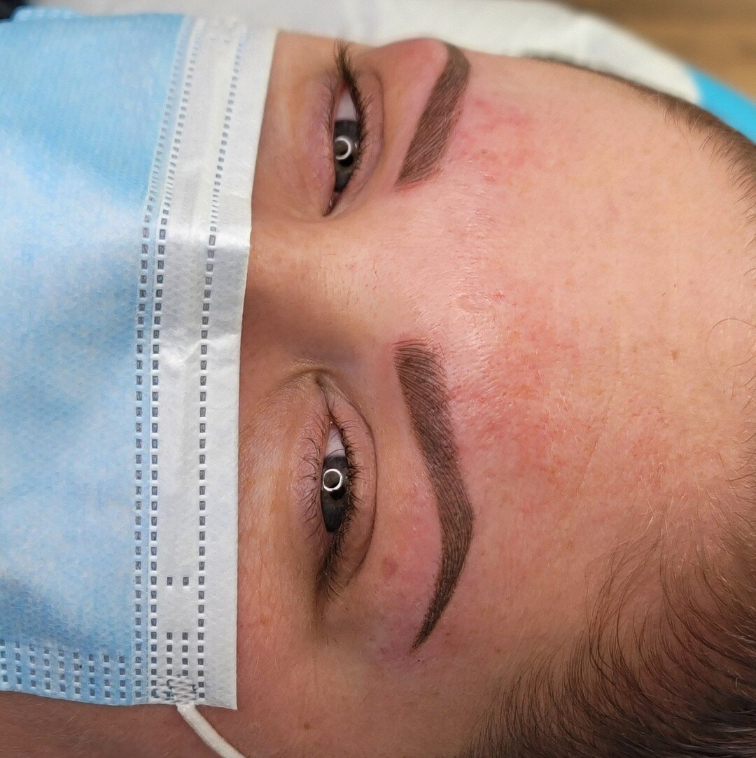 Brow Touchup for these gorgeous eyes!
 #starryeyesstudio #jacquelynabrams #cpcp #spcp #berea #kentucky #bereaky #bereabeauty #lexingtonky #richmondky #girlboss #certified&amp;trained #properlyeducated #doingthissince2008 #bereabrows #browlove #browgo