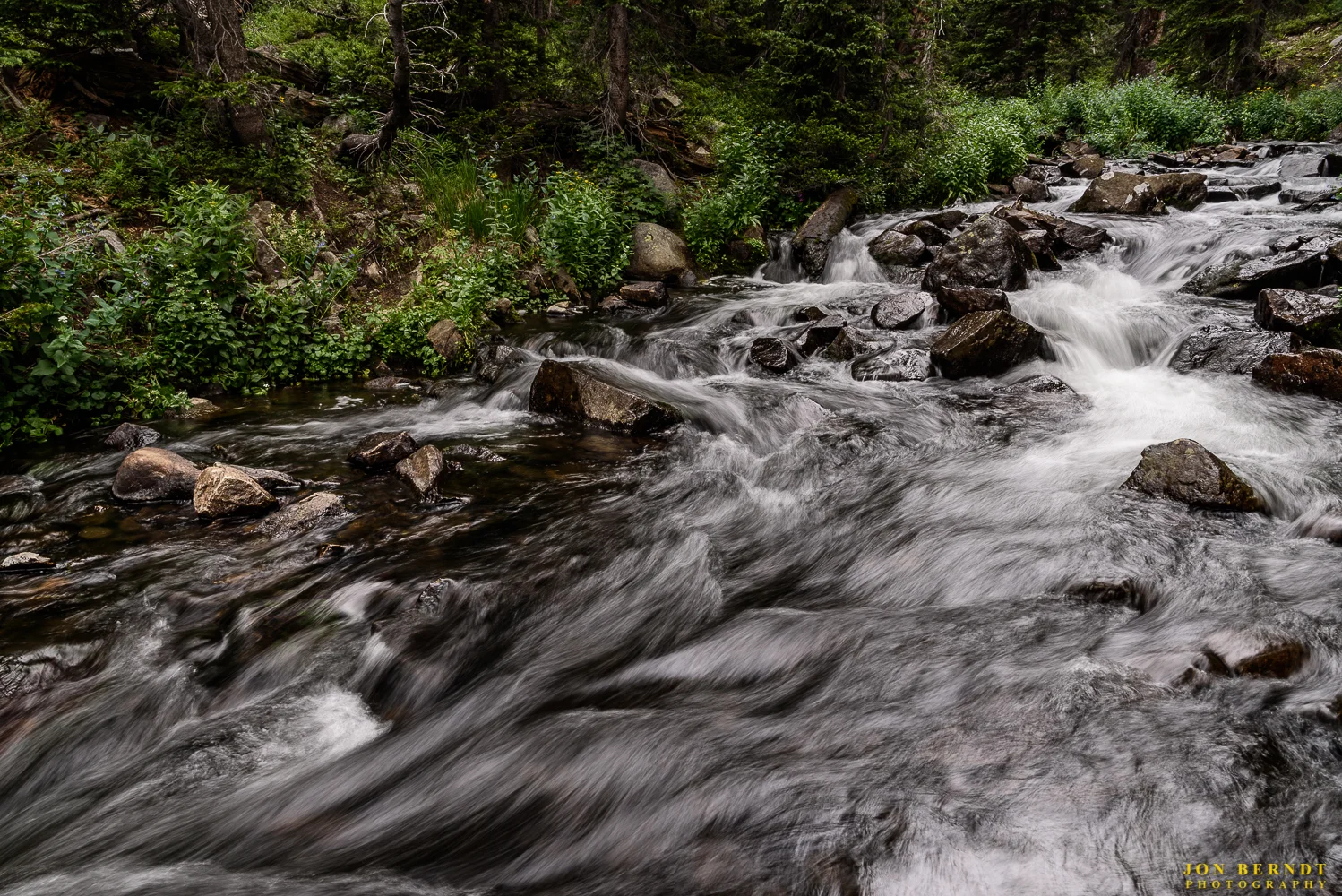 A stream along the trail past Mitchell Lake towards Blue Lake. (C) 2017 Jon Berndt Photography