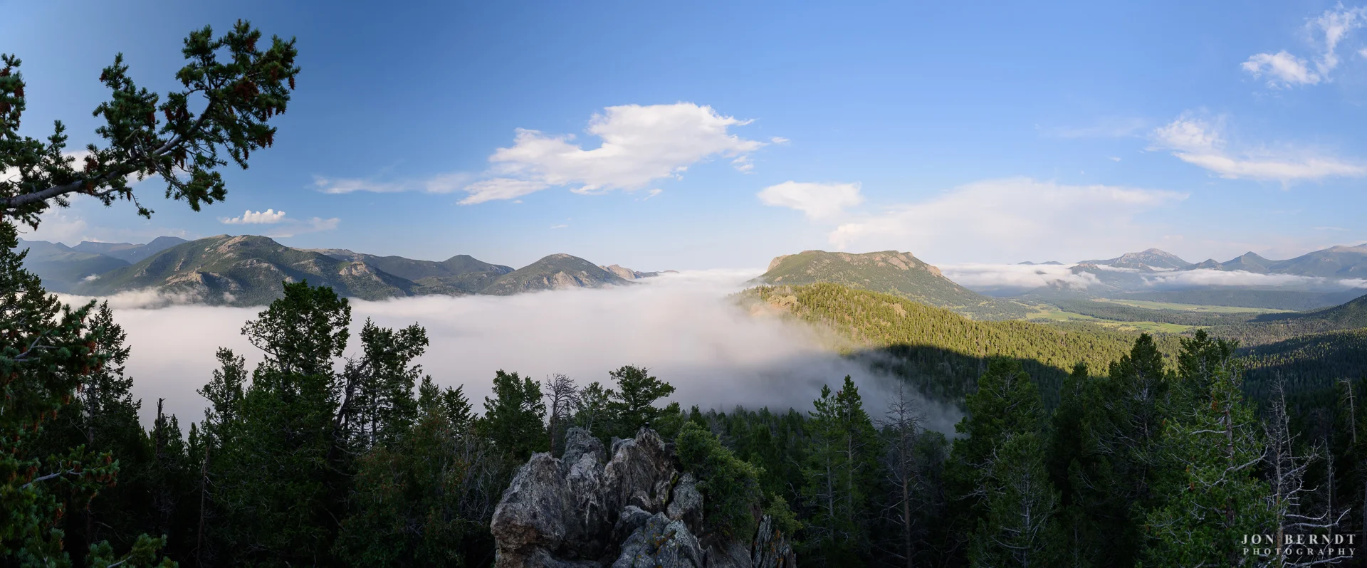 Fog rolls in from Estes Park into RMNP (Rocky Mountain NationalPark). (C) 2017 Jon Berndt Photography
