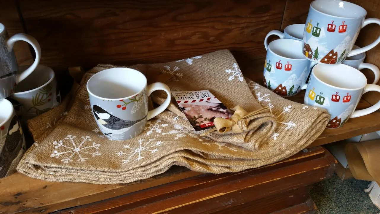 holidaylinen2016.jpg