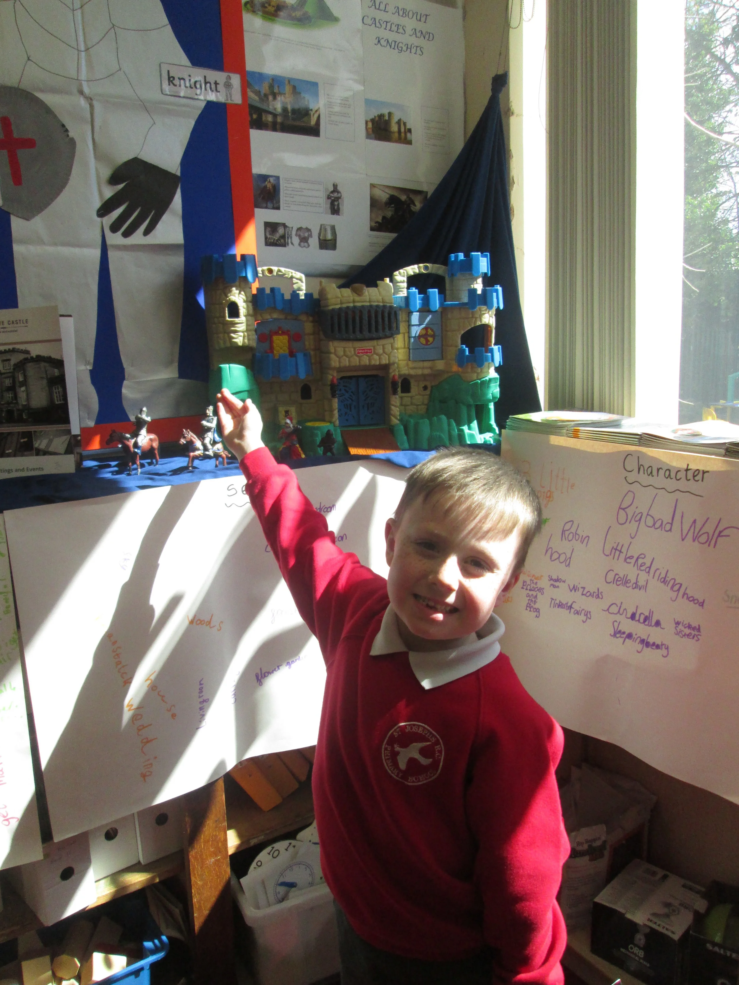 Another amazing effort by Gabriel, who produced this enormous castle information poster. Gabriel worked hard to overcome the disappointment of losing his first draft in a computer disaster! 