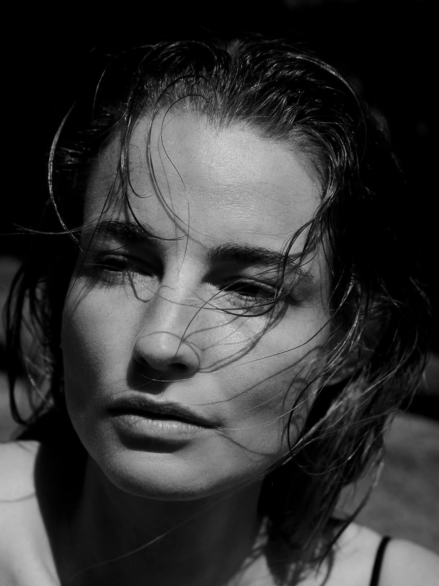 ☀️🐬Hair &amp; Makeup for @wellcurated.co.uk with @eliseaarnink 
Photographer @anniebundfussphoto 
Stylist @laurentfranks 🤍🤍

#swimweareditorial #beacheditorial #summerskin #wetskin #beachmakeup