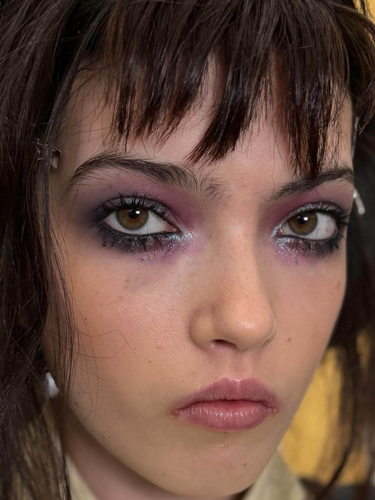 Grungey Eyes &amp; Tears Make Up BTS with @keanaow for @cakemagazine 🤍🖤
Hair @evelyndavieshairr 

@danessamyricks_europe Lightworks Palette 4 
@bodyography Glitter Pigment/ Halo 

#grungemakeup #tearsmakeup #danessamyricksbeauty #bodyographymakeup 