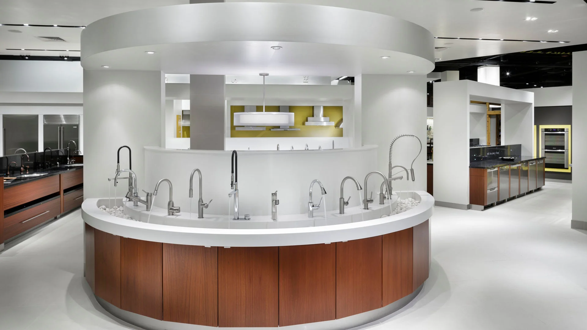 Pirch Showroom 2.jpg