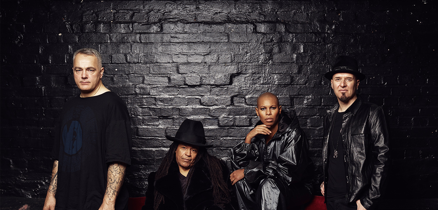 Skunk_Anansie_Group_Shot__Black_2019.jpg