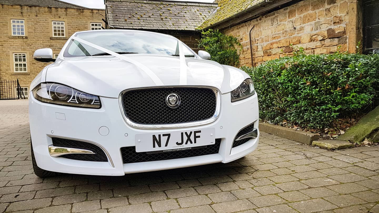 It seems like many of you are using the Christmas break to do some wedding planning ♡ Here's our beautiful Jaguar XF Sport which is suddenly getting lots of enquiries for Summer 2021.