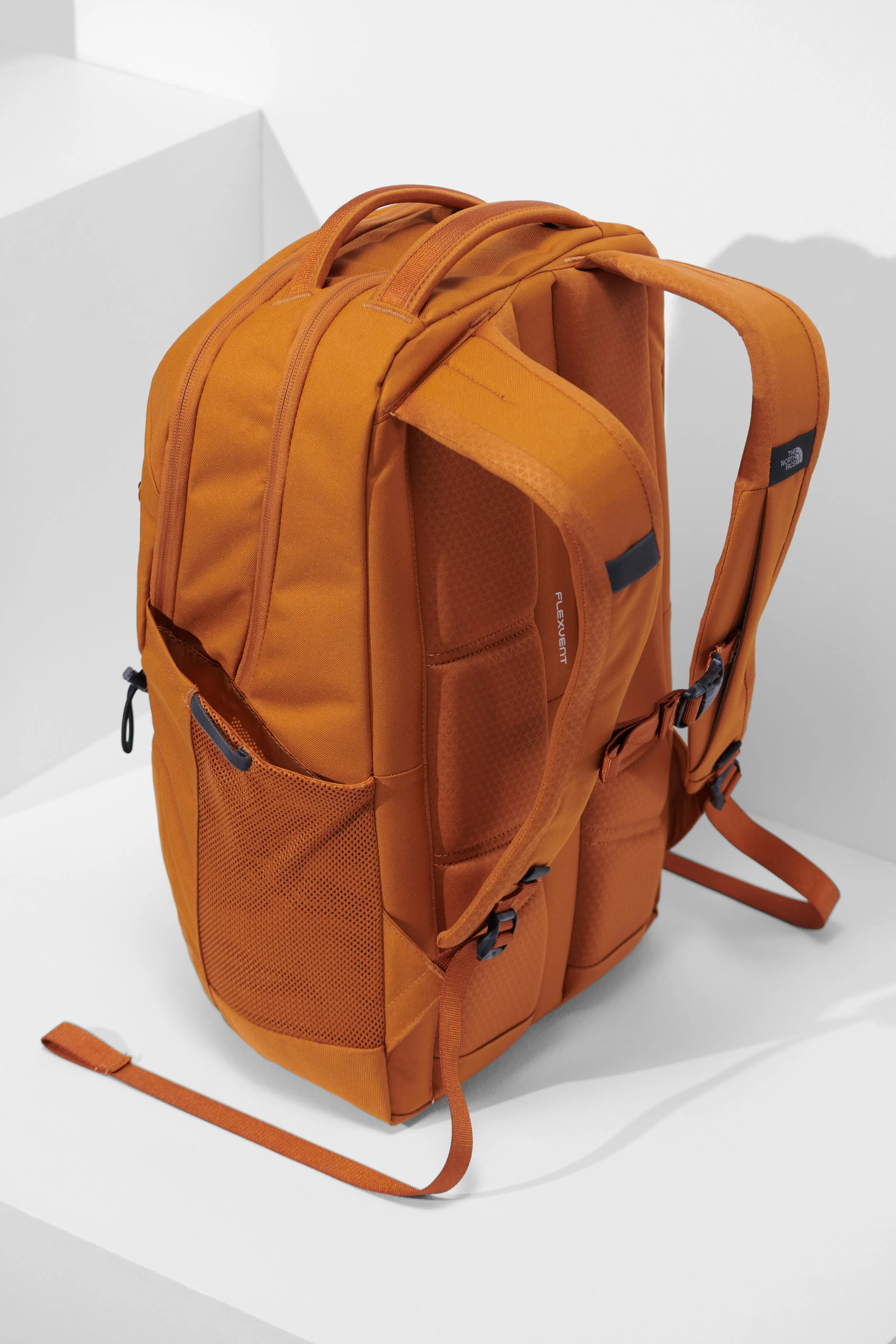 TNF_FW22_VolumePacks_ElevatedJester_Earl_0058.jpg