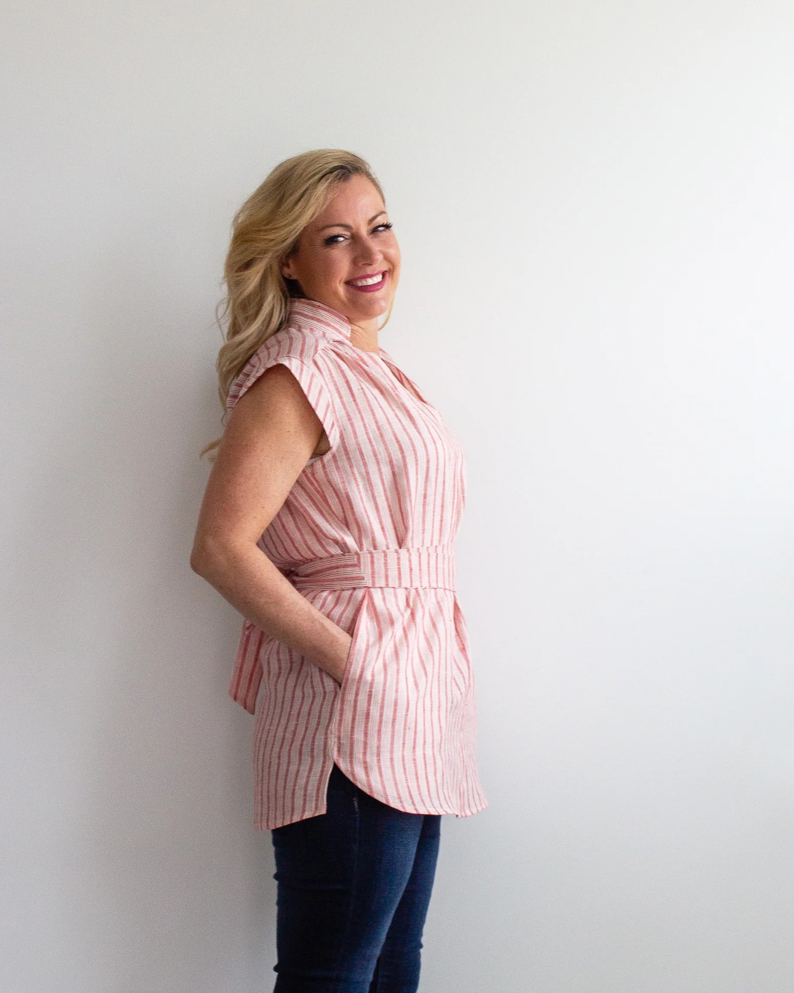Joella blouse SS19 - red linen stripe
