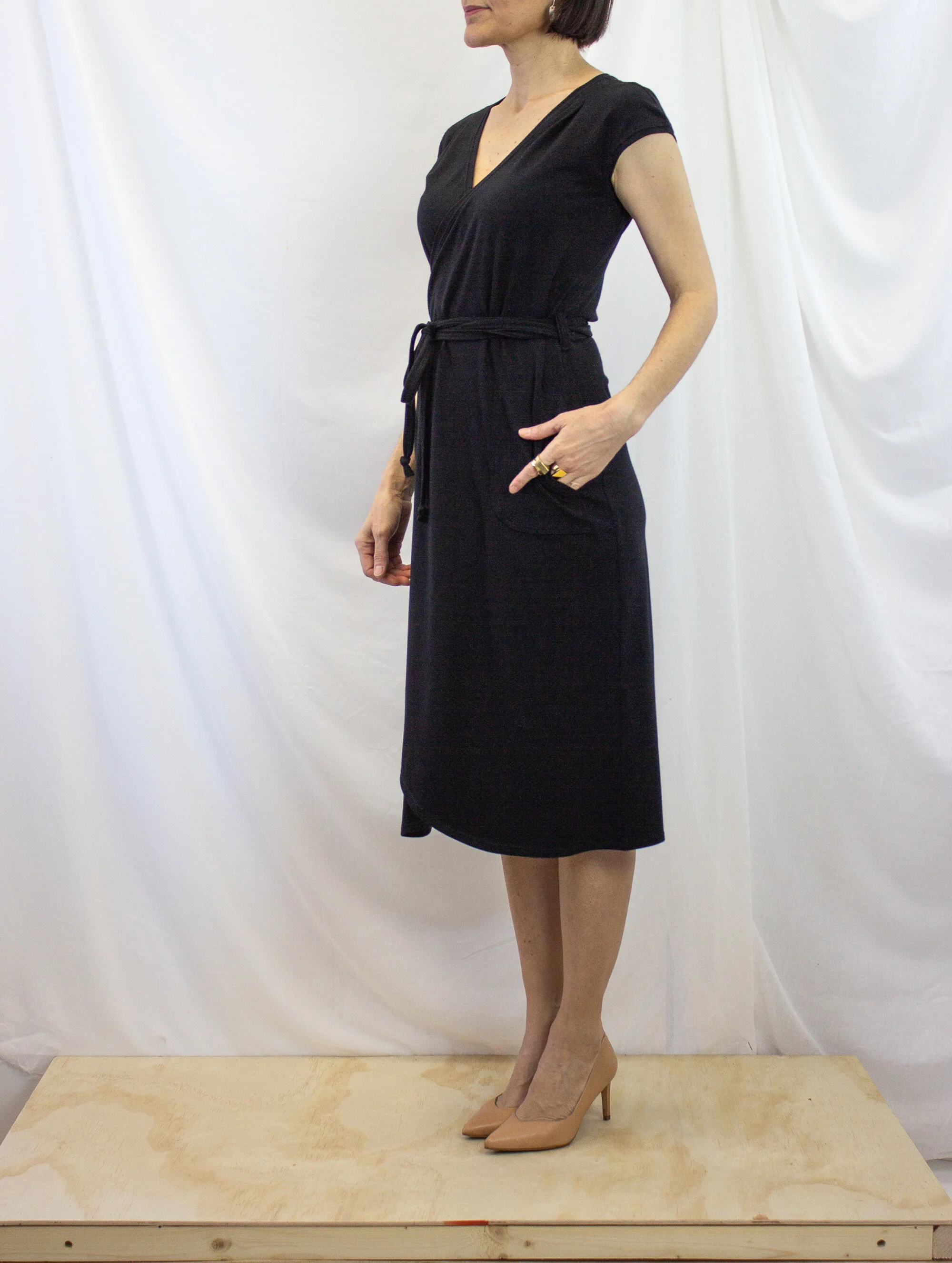 black wrap dress canada