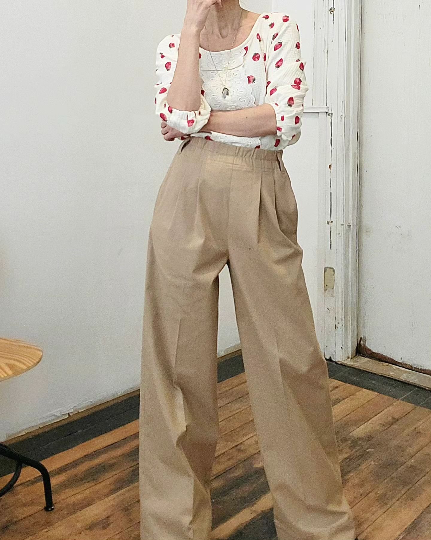 Happy Fri-yay!  Our Orso pant drop is LIVE in the shop!  I couldn't wait + I'll be I a meeting wearing my new favorite pants for most of the day! ;)

Check out our pants in shop at 》 simonesrose.com &amp; let us know if you have any questions! 

X M 