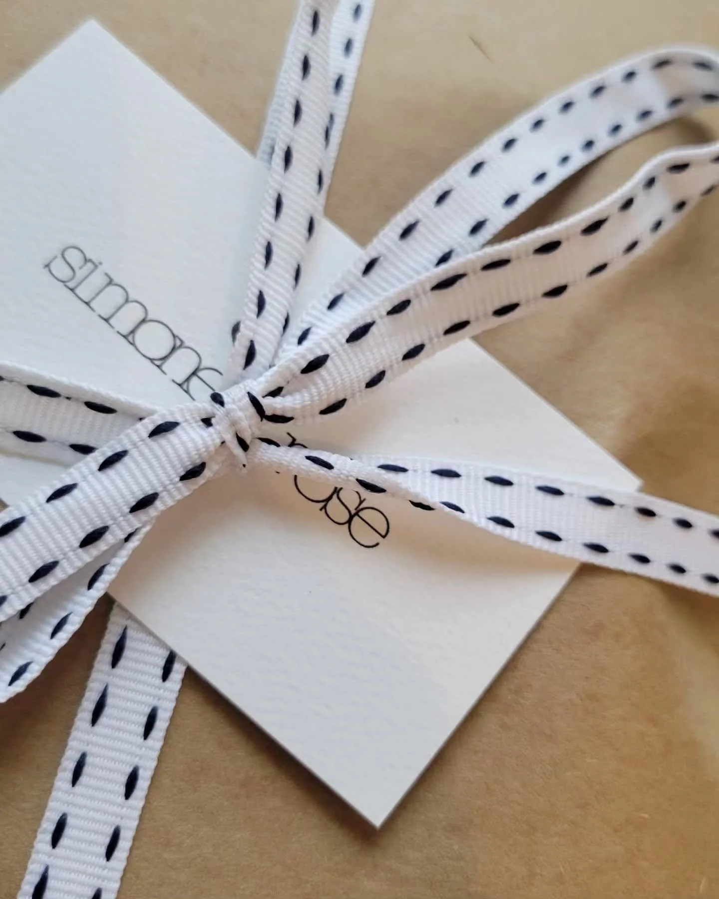 Happy Winter Solstice lovelies! ❄️ In studio today working on some of your beautiful orders &amp; feeling thoroughly grateful for it all. ✨️

✨️✨️✨️ Feeling a bit of a gifting time crunch?! Gift cards are available in our online shop at simonesrose.c