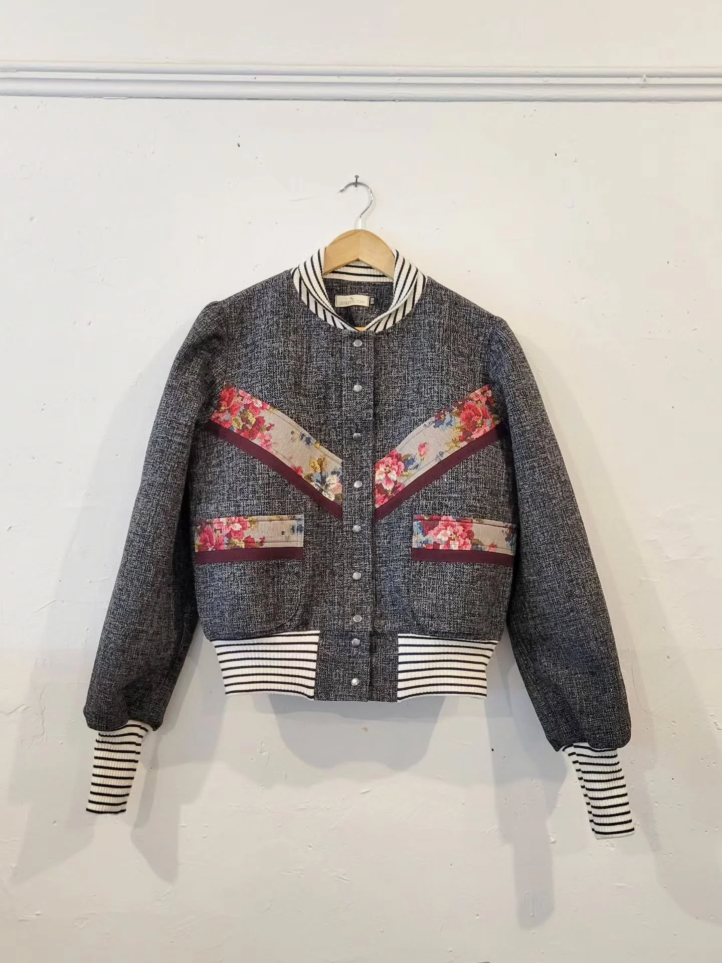 Supah fresh custom Dreamscape bomber for Cat ✨️ Loving how it came together &amp; showing how this jacket can be fun (&amp; dare I say classy?!) without being super crazy!

Custom requests / inquiries can be sent to 》 michelle@simonesrose.com 

Studi