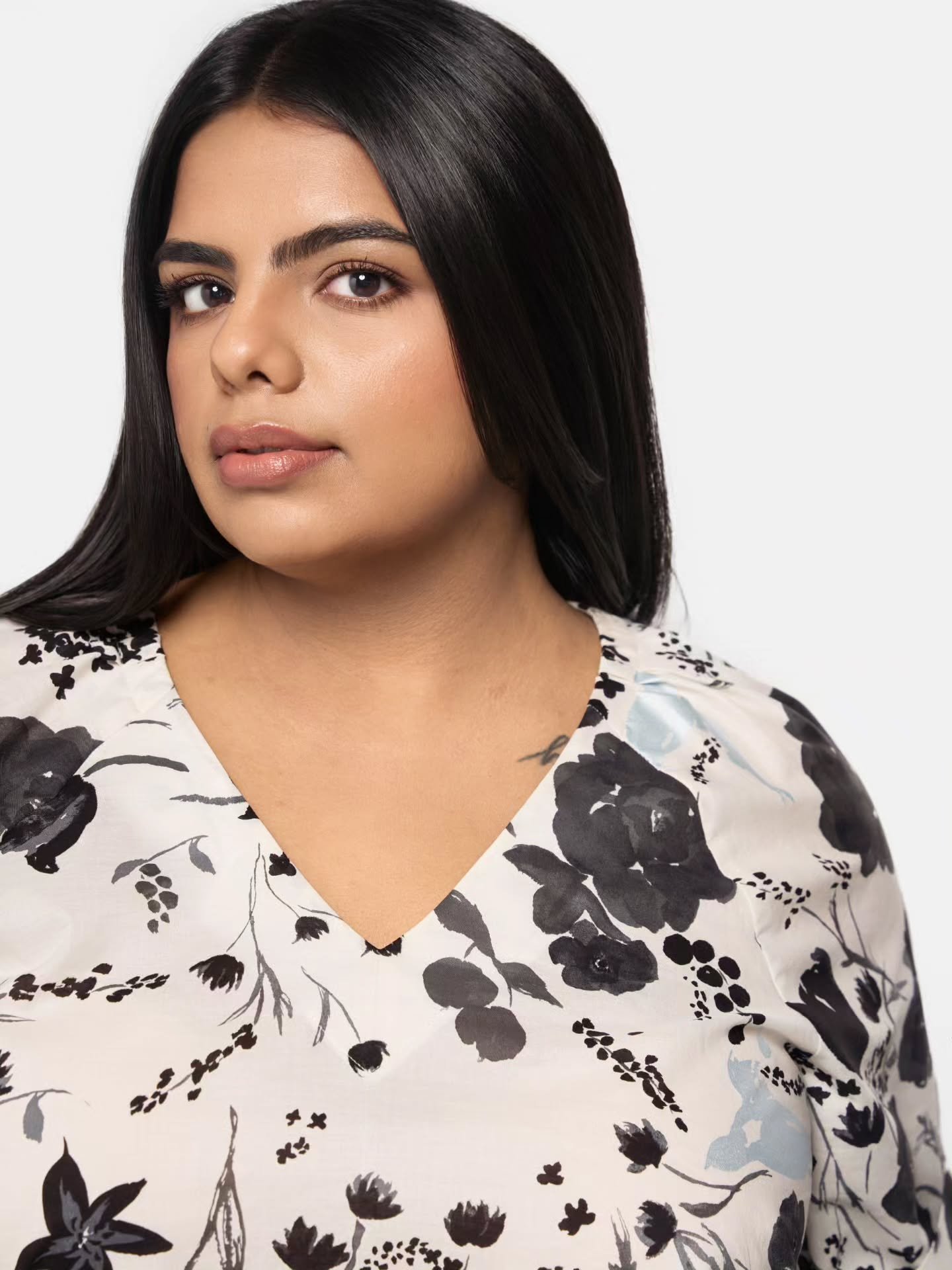 SS'26 Shop updates rolling out.... Over the next week or so, I'll be updating our online shop with exciting new product and updated photos that better reflect what Simone's Rose is all about.

Behind the scenes we are constantly working on improving 