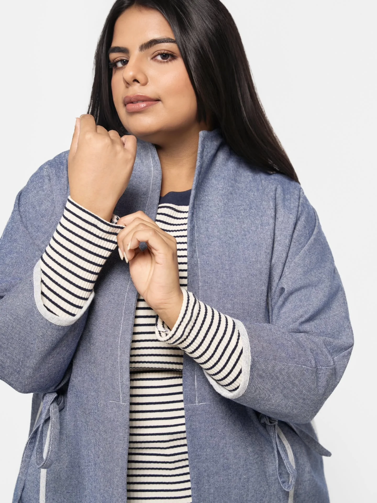 Just a little wink at Fall cozy layers even though we've got plenty of summer ☀️ to enjoy.  This is our Ginn jacket in a longer length, perfect for layering with our Bon Bon top and looking oh so effortlessly chic.

Find these in shop at simonesrose.