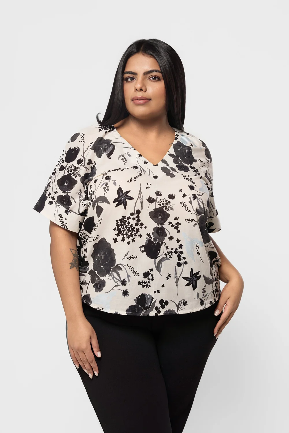 Brynn blouse in Black and White Beau Cadeau - Japanese cotton lawn by Simone’s Rose