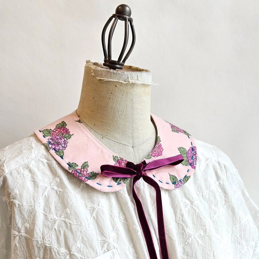 Collar 002- Removable Zero Waste collar in vintage pink florals by Simone’s Rose