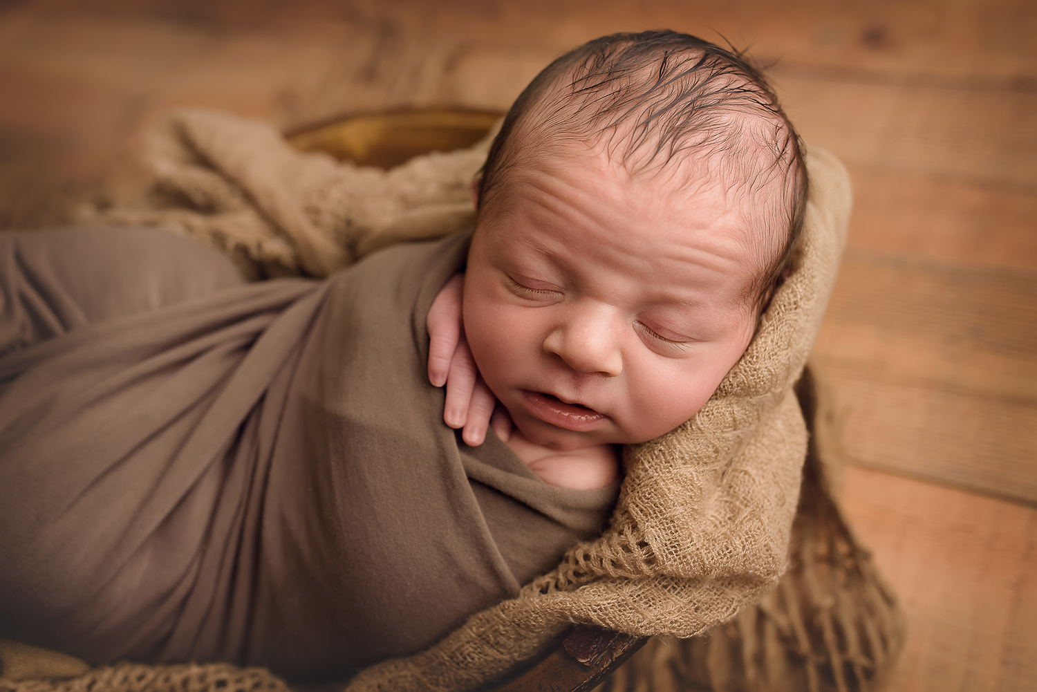 Baltimore Howard County Columbia Ellicott City Catonsville Maryland Newborn Baby Photographer neutral boy