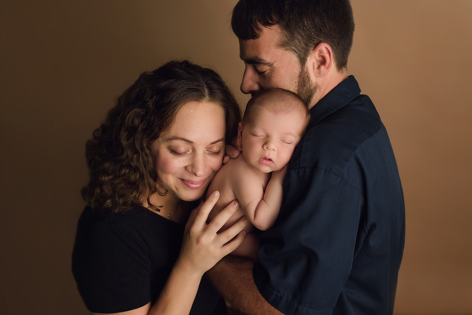 Baltimore Maryland Newborn Photographer Jessica Fenfert newborn family picture