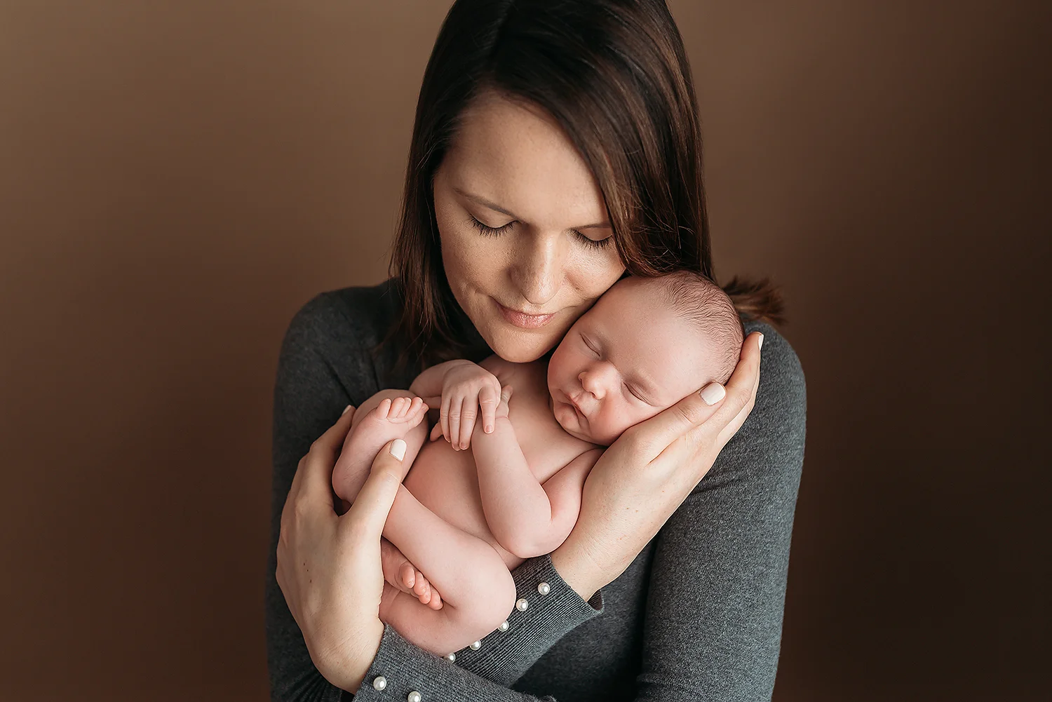 Baltimore Maryland Newborn Photgrapher Jessica Fenfert mom